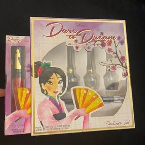 Disney Dare to Dream Mulan eyeliner and lip gloss set